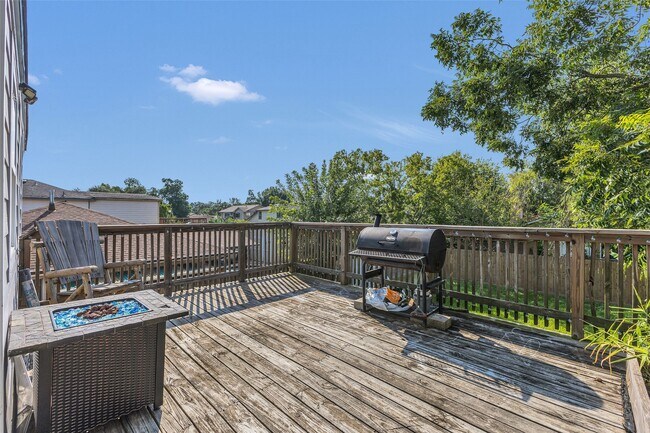Building Photo - 18619 Haughland Dr