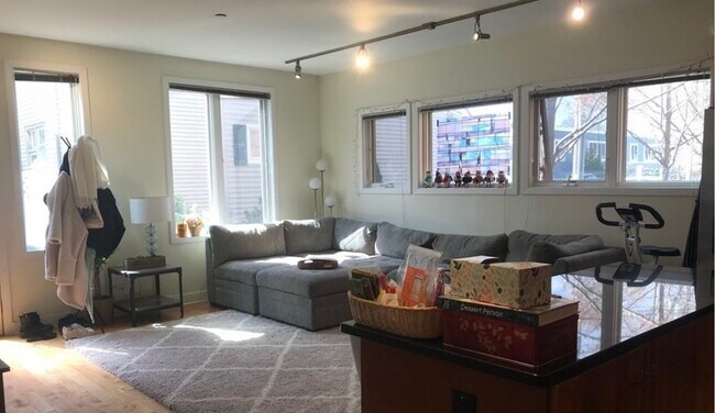 Building Photo - 24 Bay State Rd