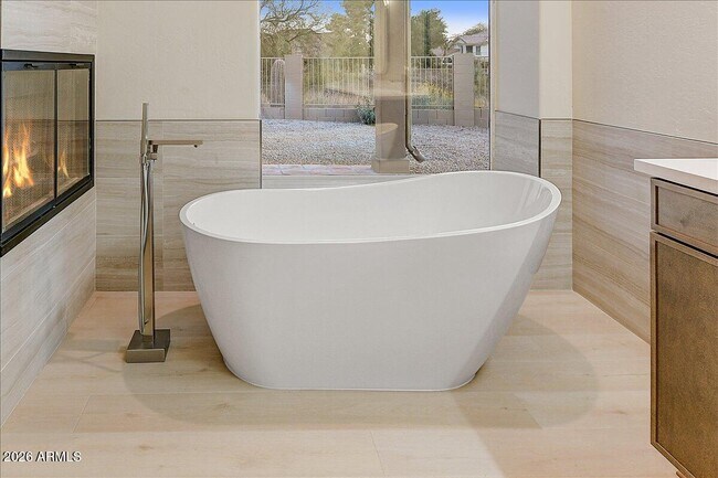 Building Photo - 13045 E Shangri La Rd