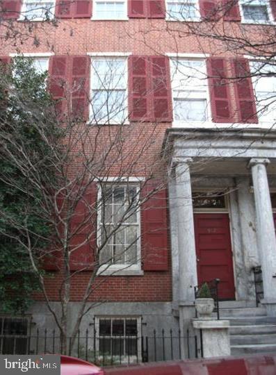 Building Photo - 912 Spruce St