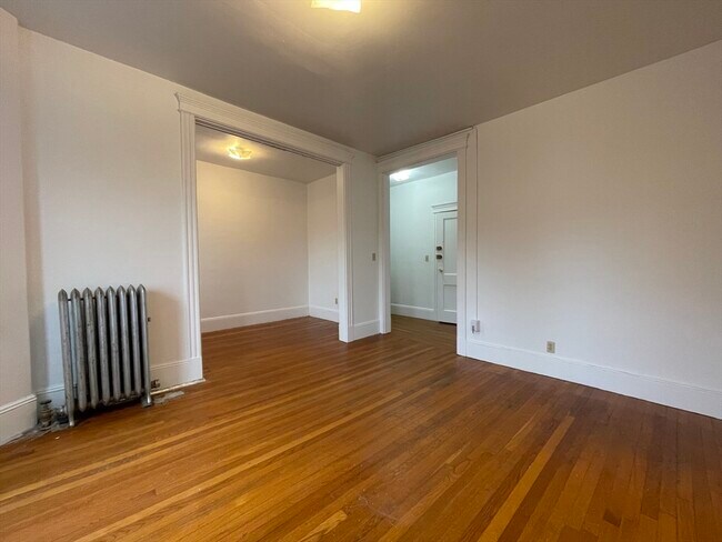 Building Photo - 11 Tetlow St