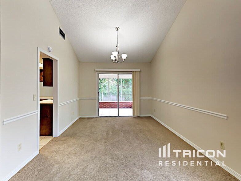 Building Photo - 2036 Pompano Pkwy