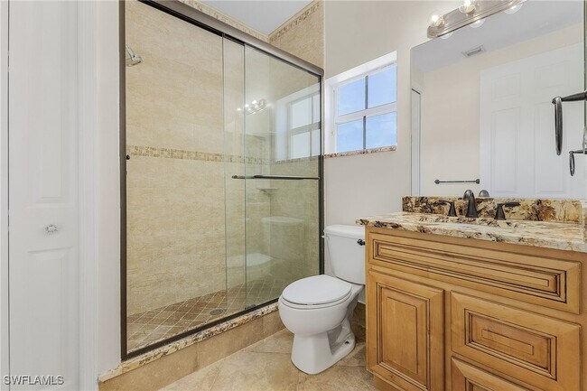 Building Photo - 1325 Mariposa Cir