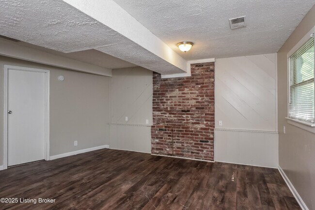 Building Photo - 3804 Breckenridge Ln