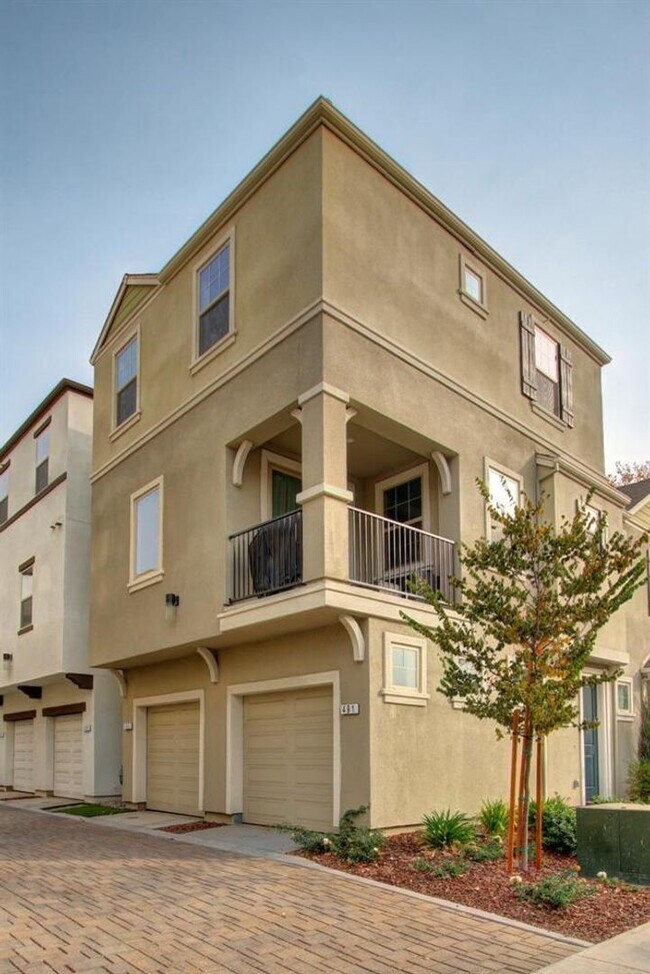Building Photo - 491 Tailoff Ln