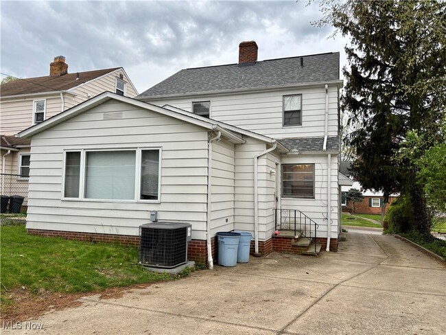 Building Photo - 4385 Baintree Rd