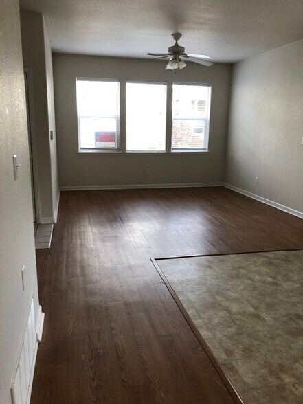 Living room - 3752 Ponderosa Ct