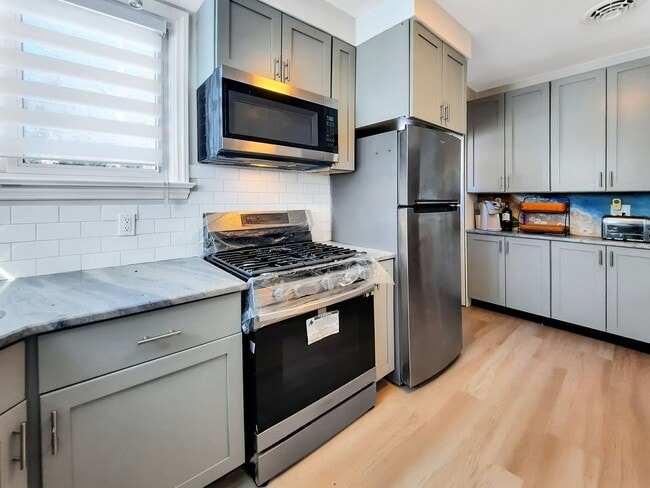 Building Photo - Spacious 4BR Rancher w/ Separate Basement space & Accessible Features – Sudbrook Park