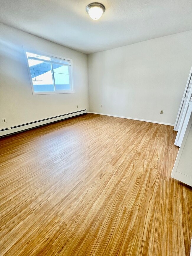Building Photo - 3 Bd Home for Rent in Fairbanks!