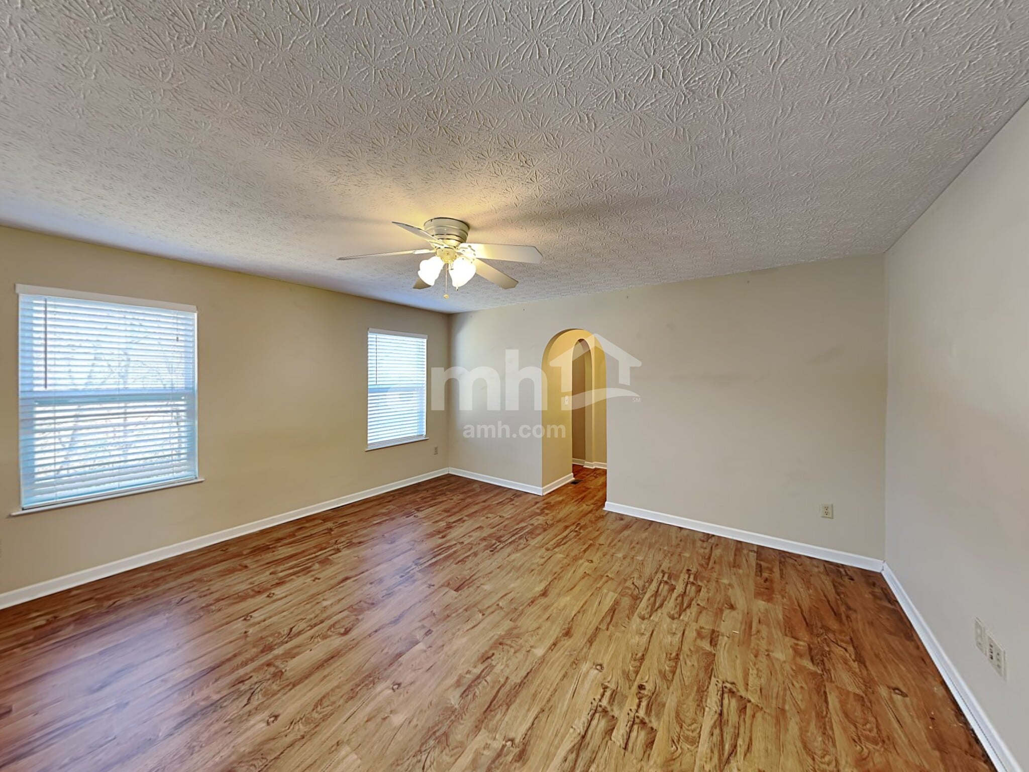 Building Photo - 4870 Bixby Ridge Dr E