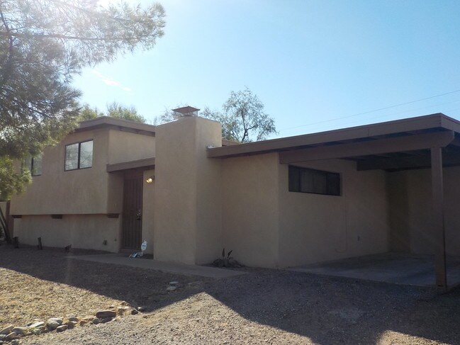 Building Photo - 8100 E Kenyon Dr