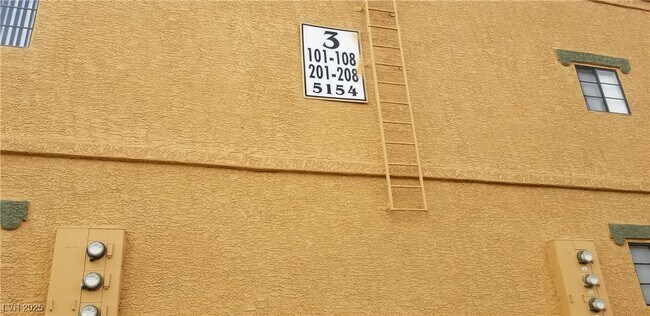 Building Photo - 5154 S Jones Blvd