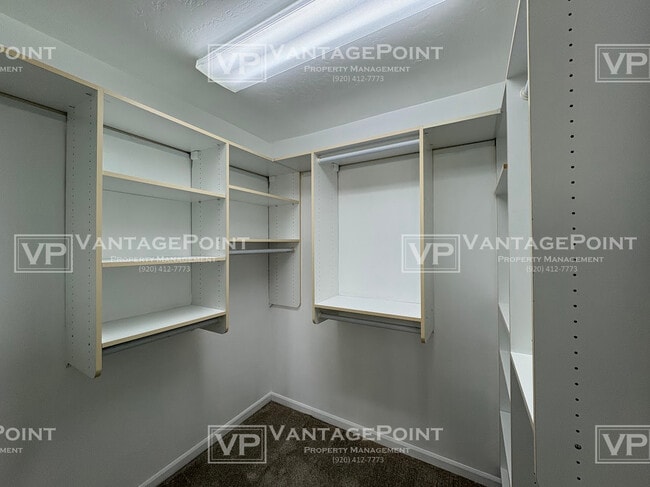 Building Photo - 1684 Twin Lakes Cir