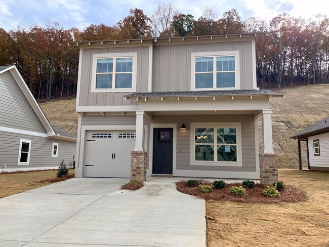 Building Photo - 3 bedroom home with garage and fenced backyard!