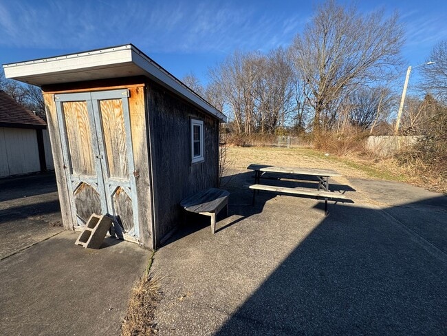 Building Photo - 1006 N 12th St