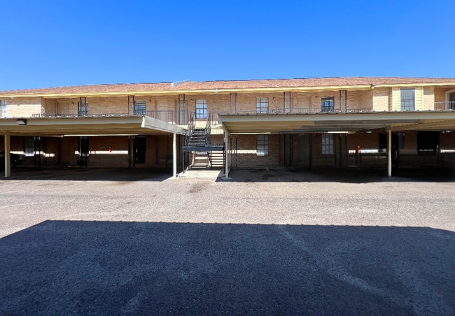 Building Photo - 5120 San Francisco Ave