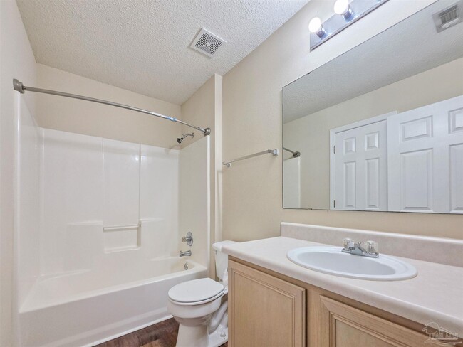 Building Photo - 1057 Freeboard Blvd