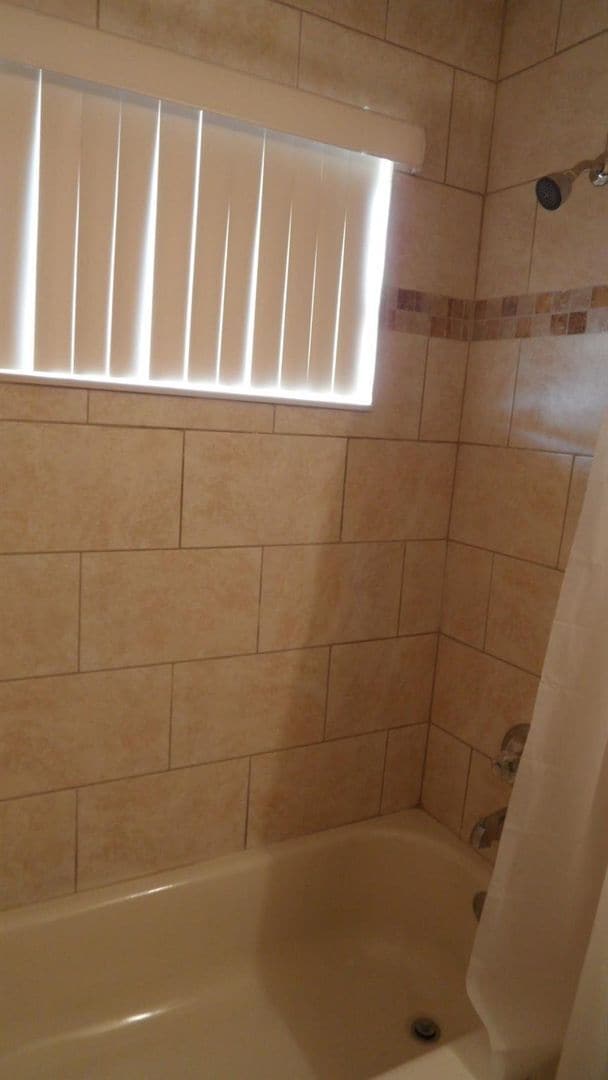 Building Photo - 9100 NW 26th Pl