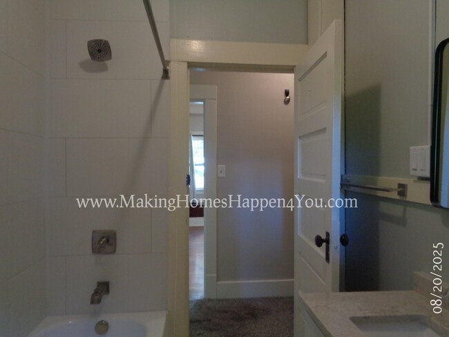 Building Photo - 2160 Trade St SE