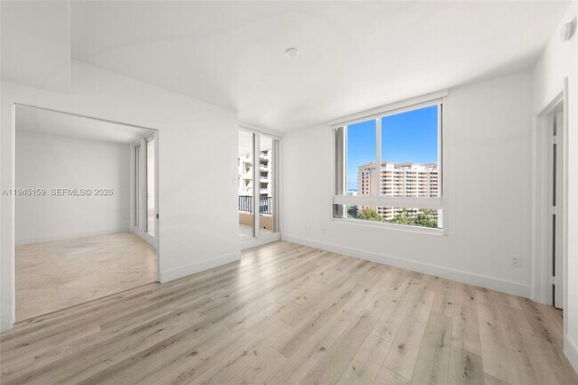 Building Photo - 789 Crandon Blvd