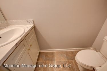 Building Photo - 800-851 Burns Walk Ct NW