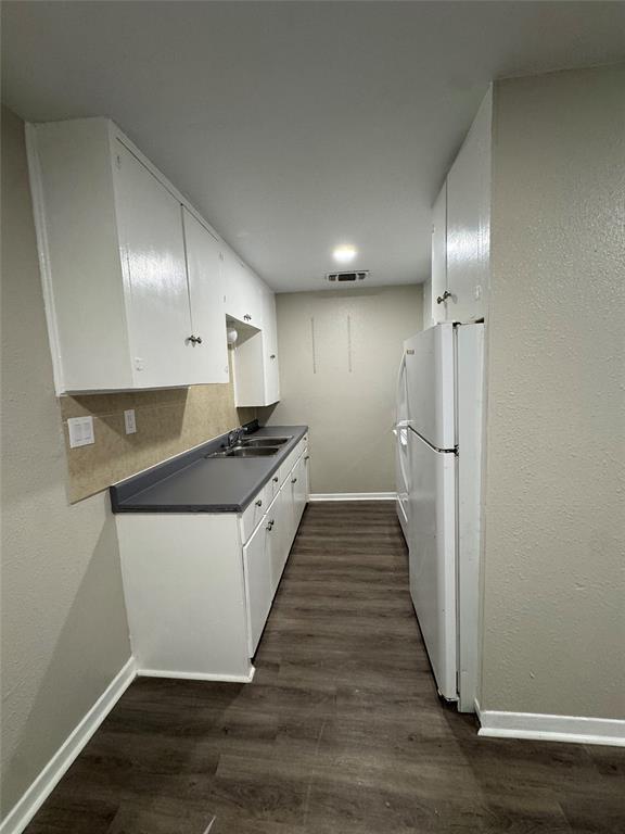 Building Photo - 214 Linda Dr