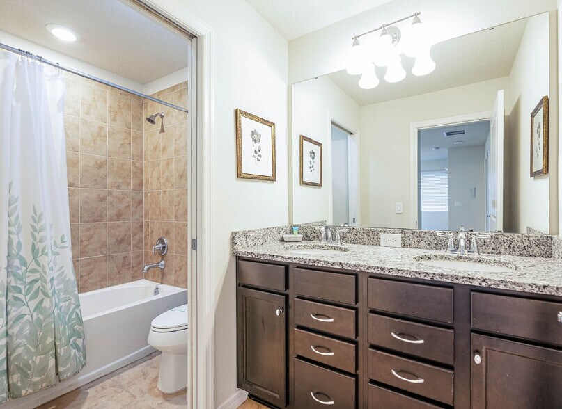 Building Photo - 4638 Terrasonesta Dr