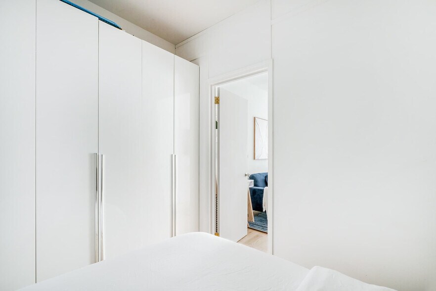 Building Photo - 69a Clinton St