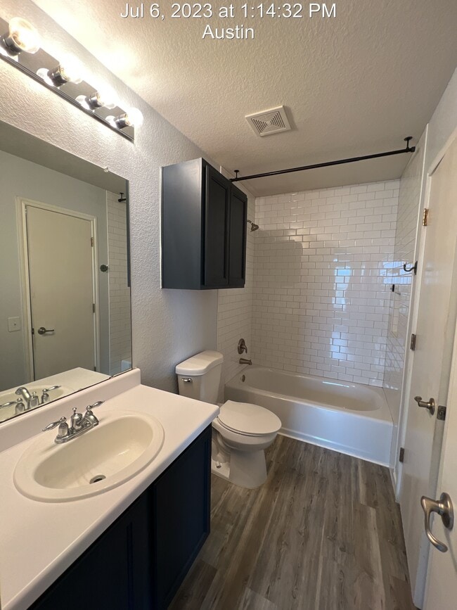 Building Photo - 5713 Silver Screen Dr