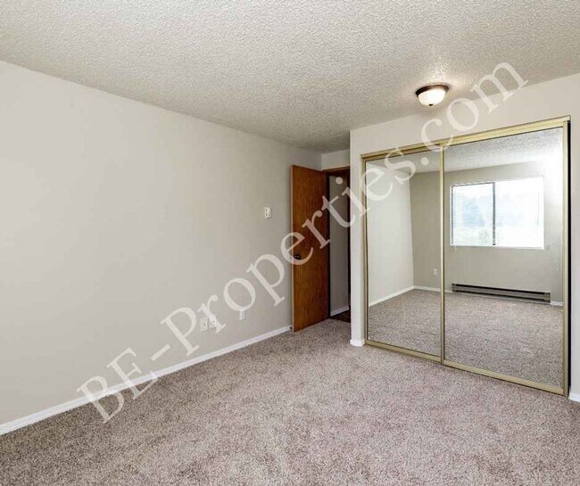 Building Photo - 3428 I St NE