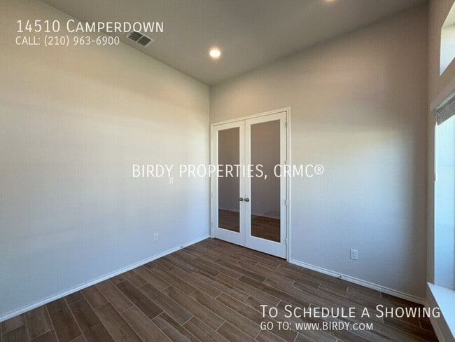 Building Photo - "Spacious 4-Bedroom Haven with 3 Full Bath...