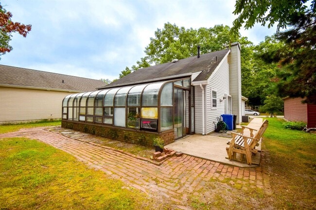 Building Photo - 712 Eagle Point Ct