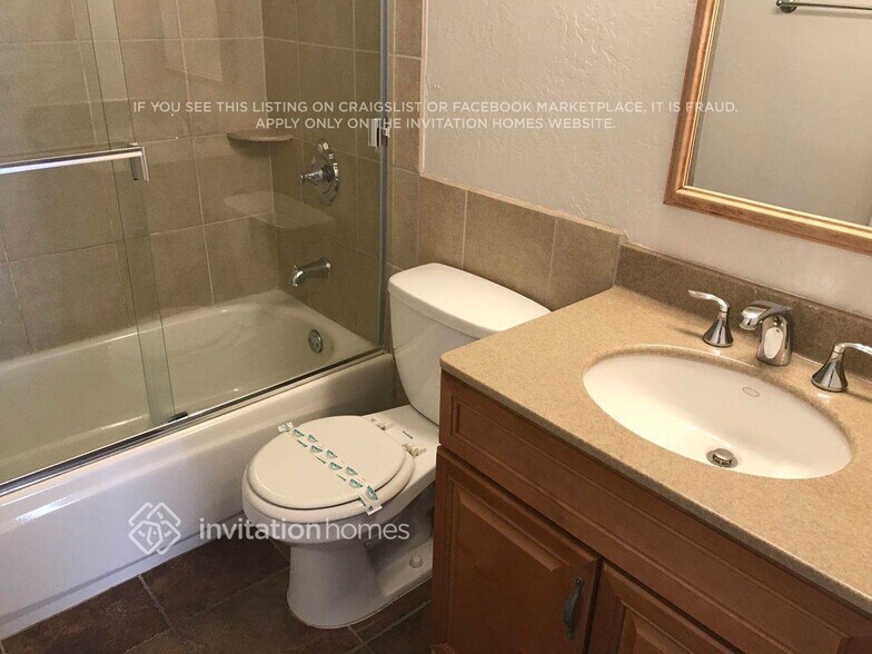 Building Photo - 9617 N 52nd Dr