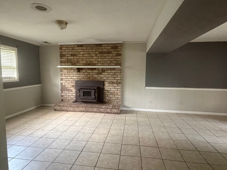 Building Photo - 3056 Dale Hollow Dr