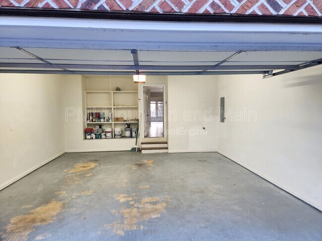 Building Photo - 4000 Laurel Park Hwy