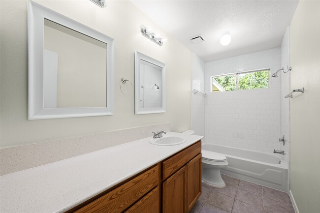 Building Photo - 17402 Eastwood Cir