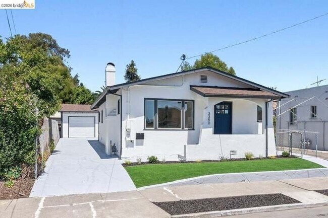 Building Photo - 3350 Brookdale Ave