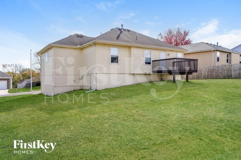 Building Photo - 5422 Marion Dr