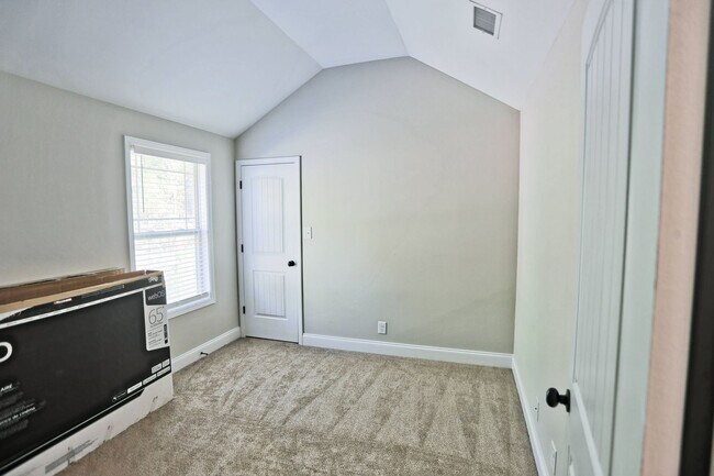 Building Photo - 1328 Black Oak Cir