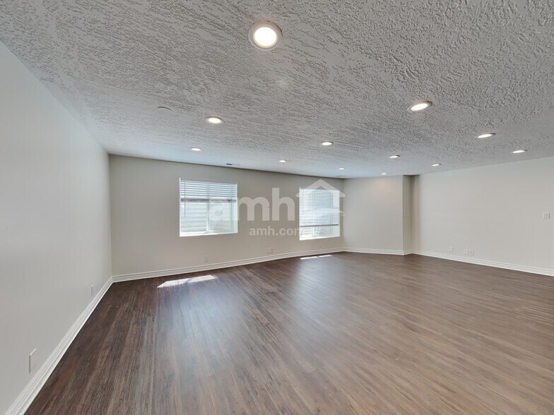Building Photo - 416 N 3335 W