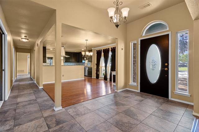 Building Photo - 608 Fairbrook Cir