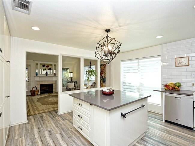 Building Photo - 1107 Hatteras Dr