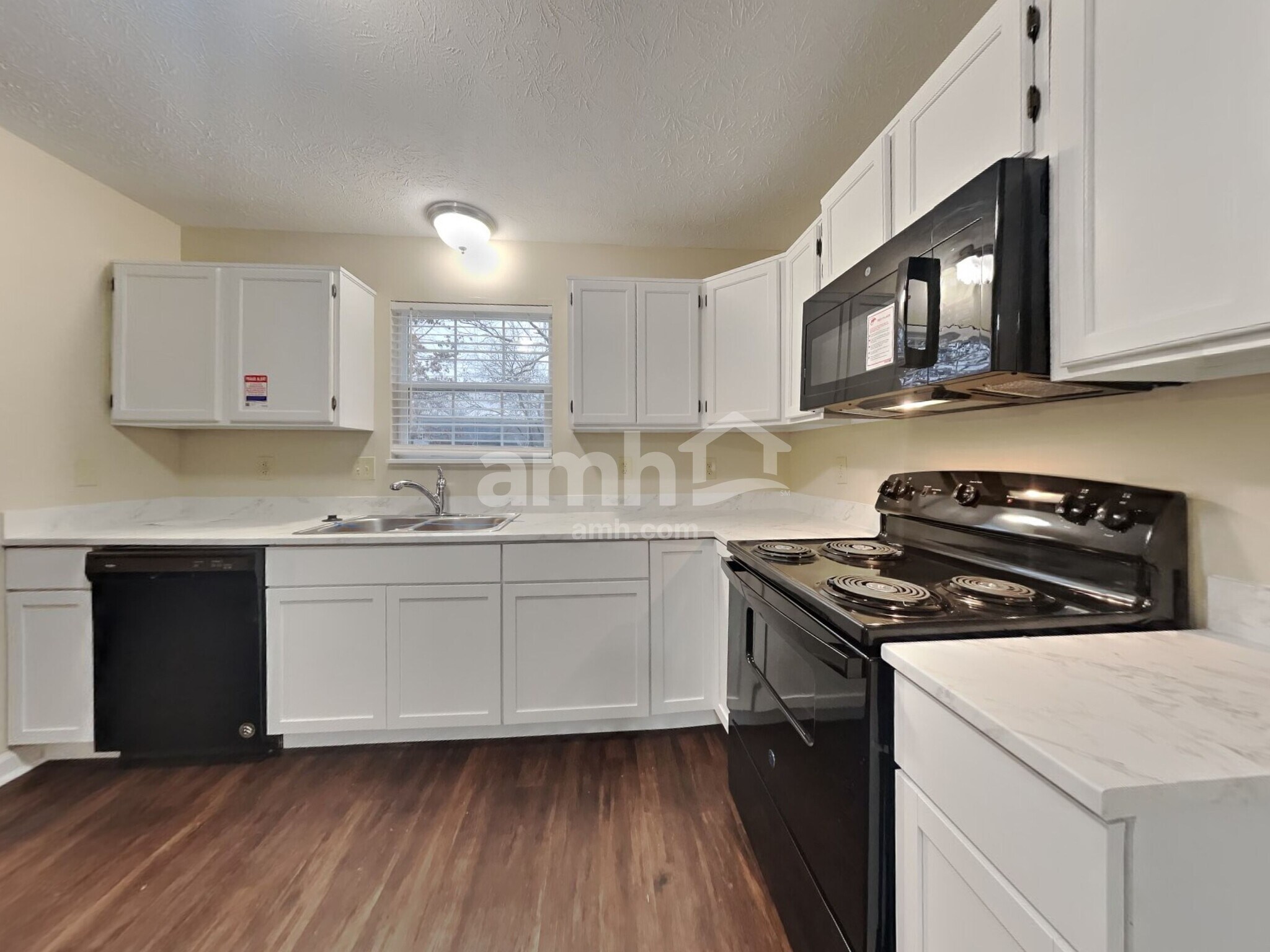 Building Photo - 5568 Alcott Ln