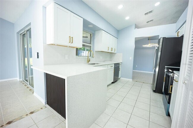 Building Photo - 1341 Rural Hall St