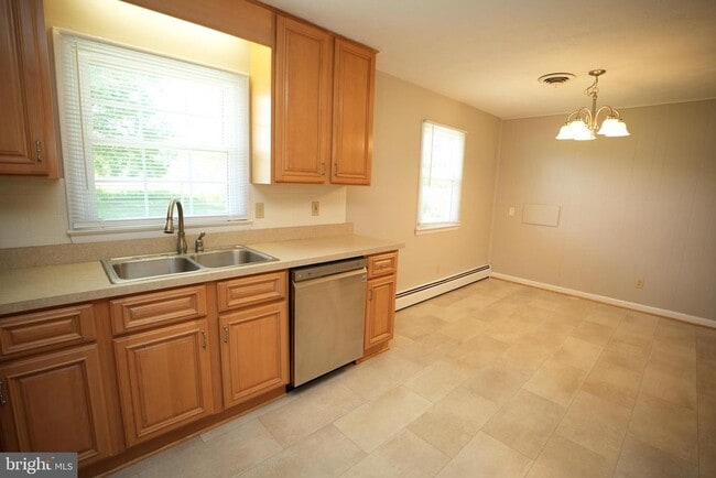 Building Photo - 20609 Point Lookout Rd