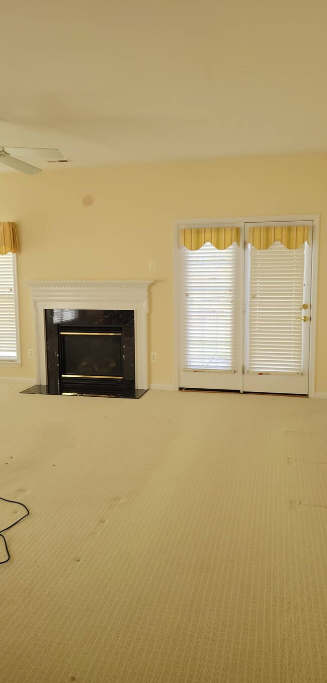 Building Photo - 125 Encore Ct