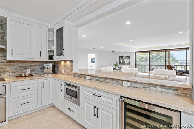 Building Photo - 2785 Polo Island Dr