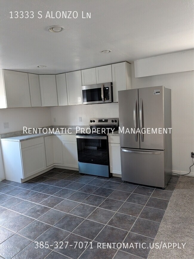 Building Photo - 13333 Alonzo Ln