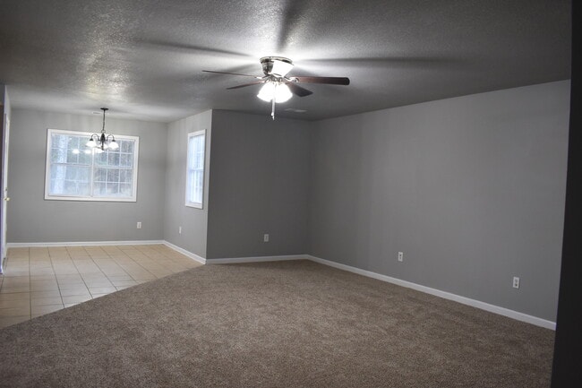 Building Photo - 3608 Shelby Dr