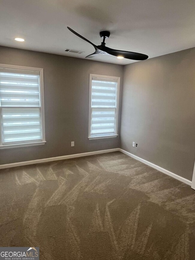 Building Photo - 738 Prince Pl NW